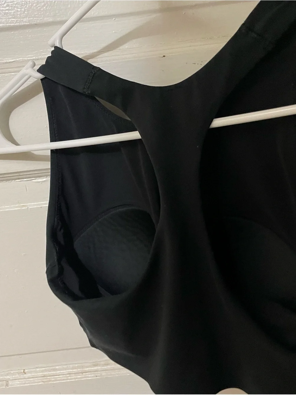 Uniqlo Black Racerback Sports Bra Crop